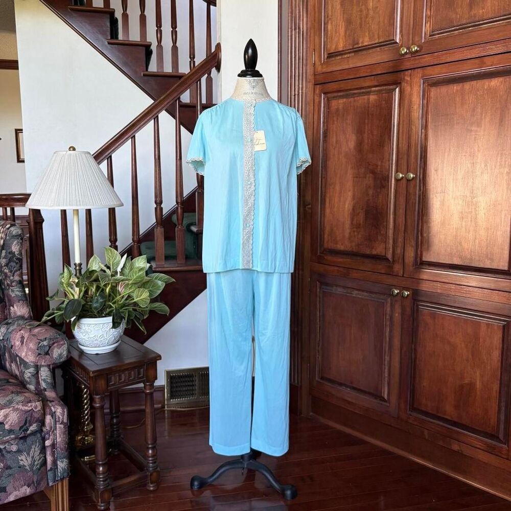 Vanity Fair Deadstock Vintage Pajamas Set Sleepwear Lace Robins Egg Blue